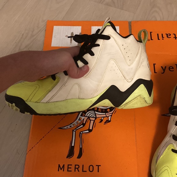 reebok's kamikaze glow in the dark. - Picture 6 of 10